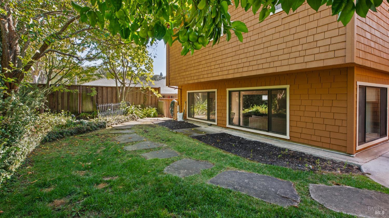 2206 Oak Hill Drive Santa Rosa CA 95404