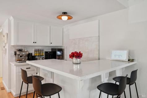 16 Wentworth Lane Novato CA 94949