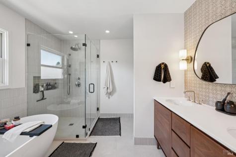 16 Wentworth Lane Novato CA 94949
