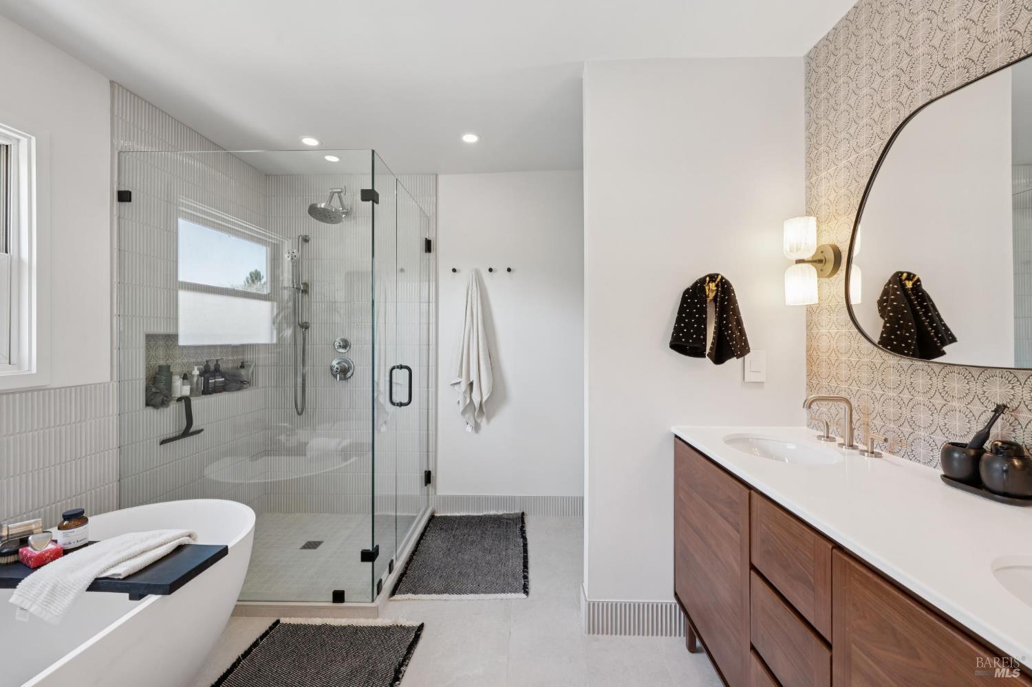 16 Wentworth Lane Novato CA 94949