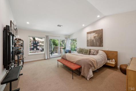 16 Wentworth Lane Novato CA 94949