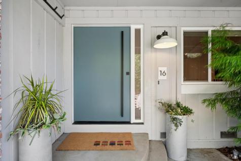 16 Wentworth Lane Novato CA 94949