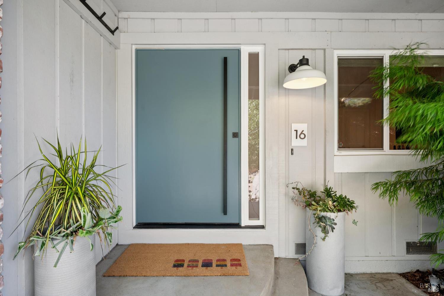 16 Wentworth Lane Novato CA 94949