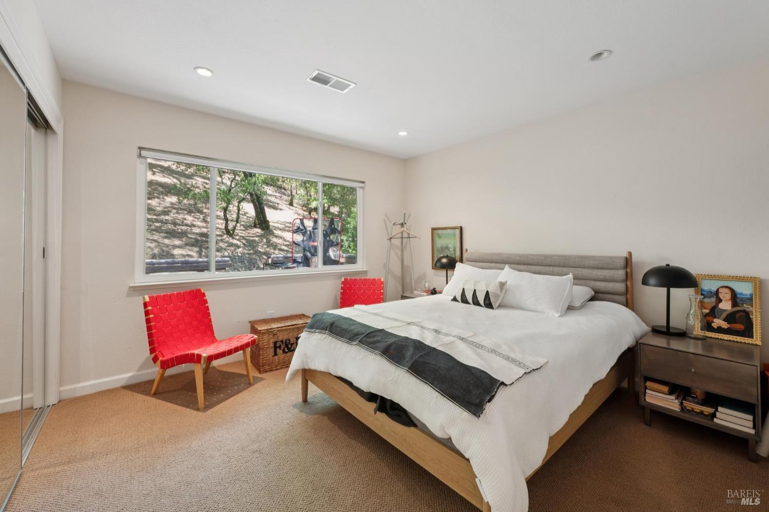 16 Wentworth Lane Novato CA 94949