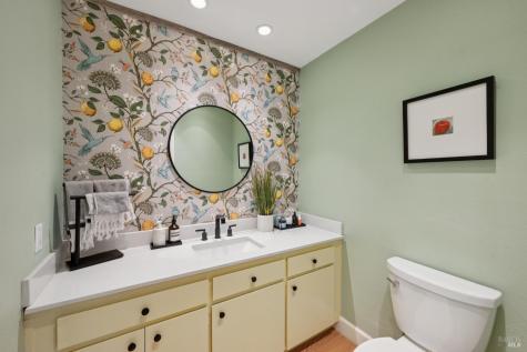16 Wentworth Lane Novato CA 94949