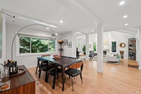 16 Wentworth Lane Novato CA 94949