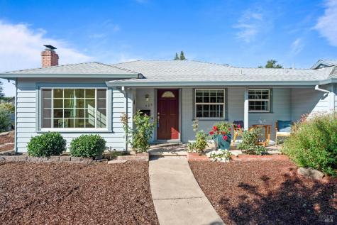 925-923 Franquette Avenue Santa Rosa CA 95405