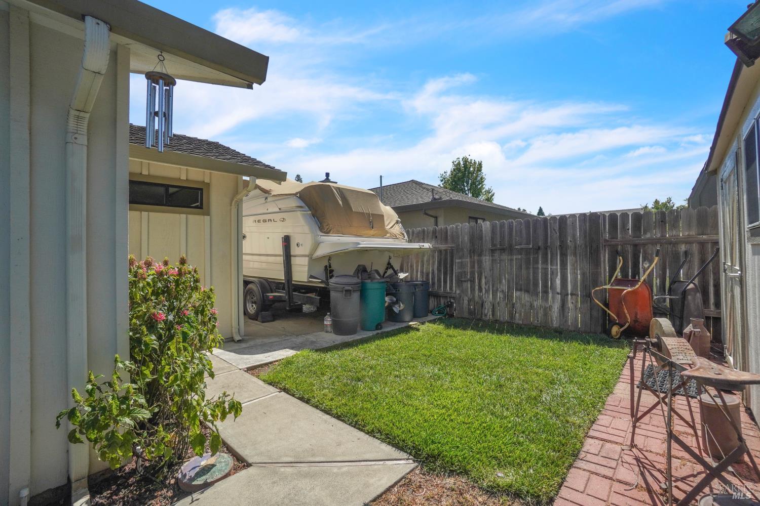 820 Royal Elf Court Dixon CA 95620