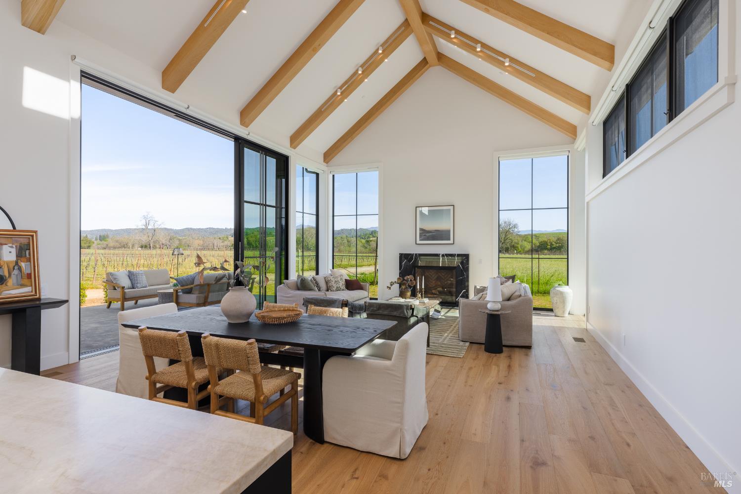 2998 W Dry Creek Road Healdsburg CA 95448