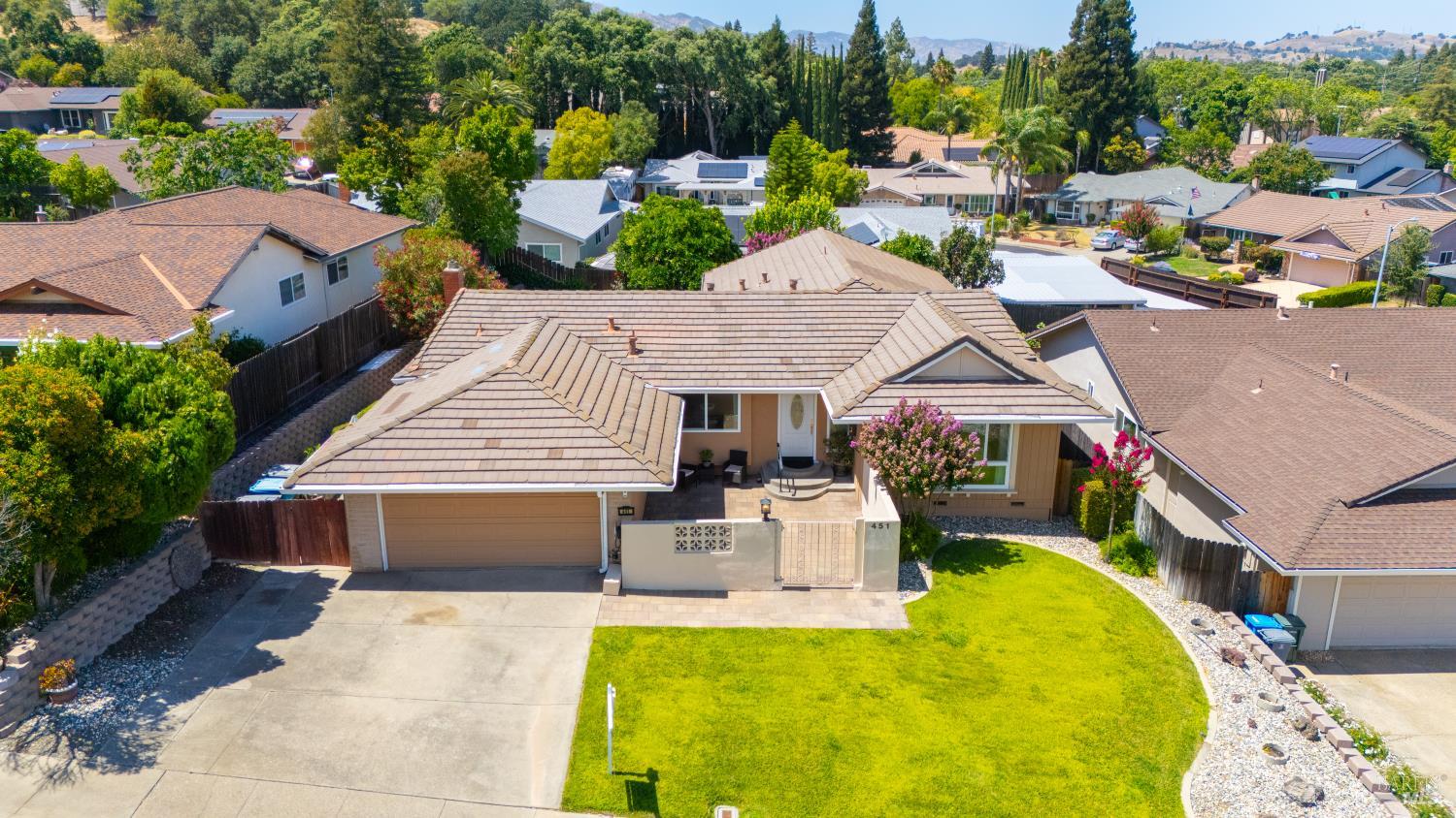 451 Sandstone Drive Vacaville CA 95688