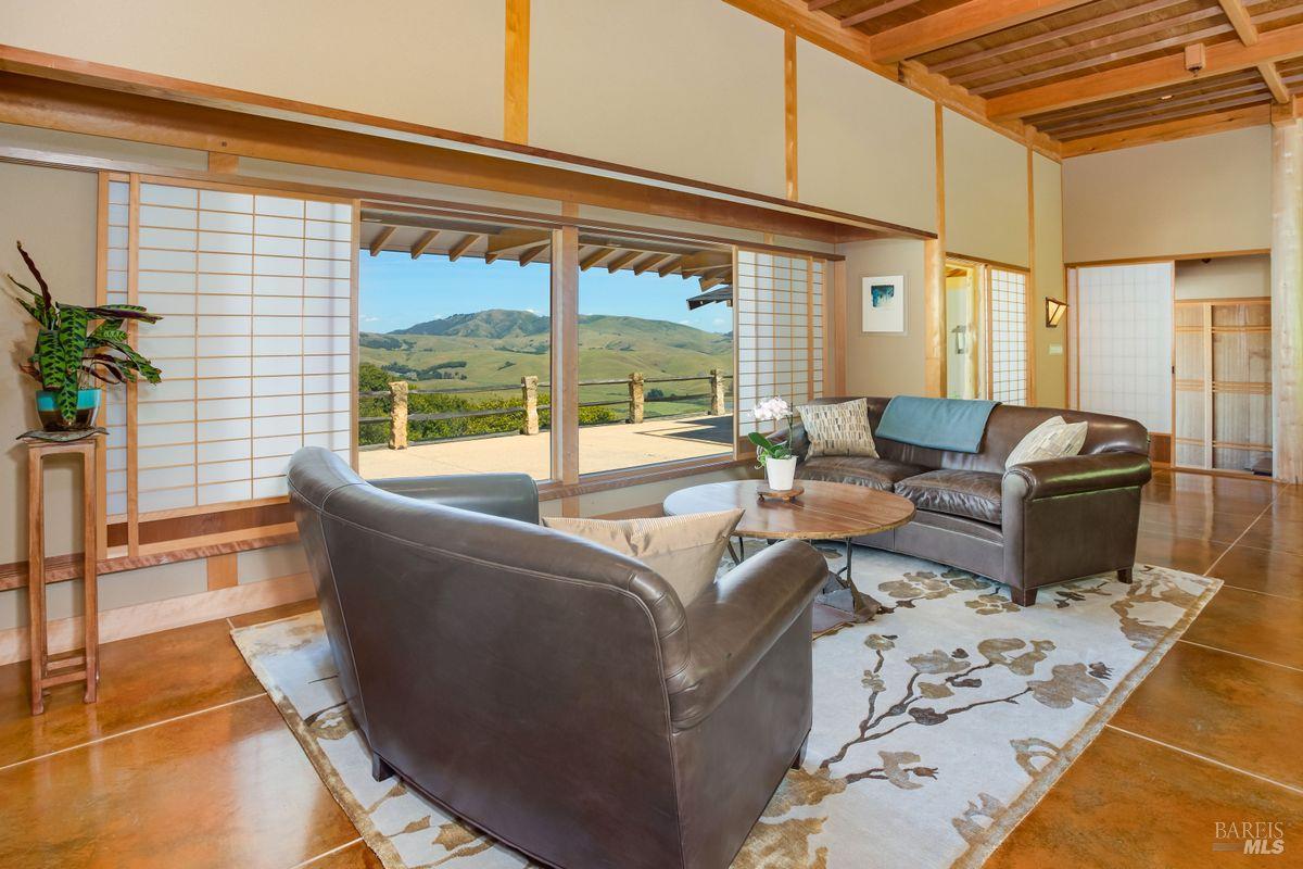 333-345 Willow Road Nicasio CA 94946