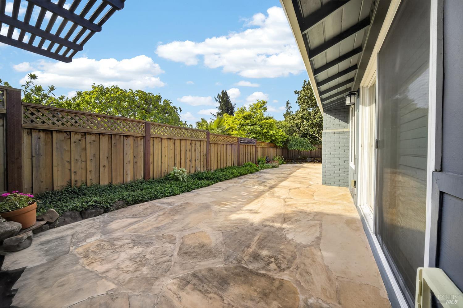 339 Mockingbird Circle Santa Rosa CA 95409