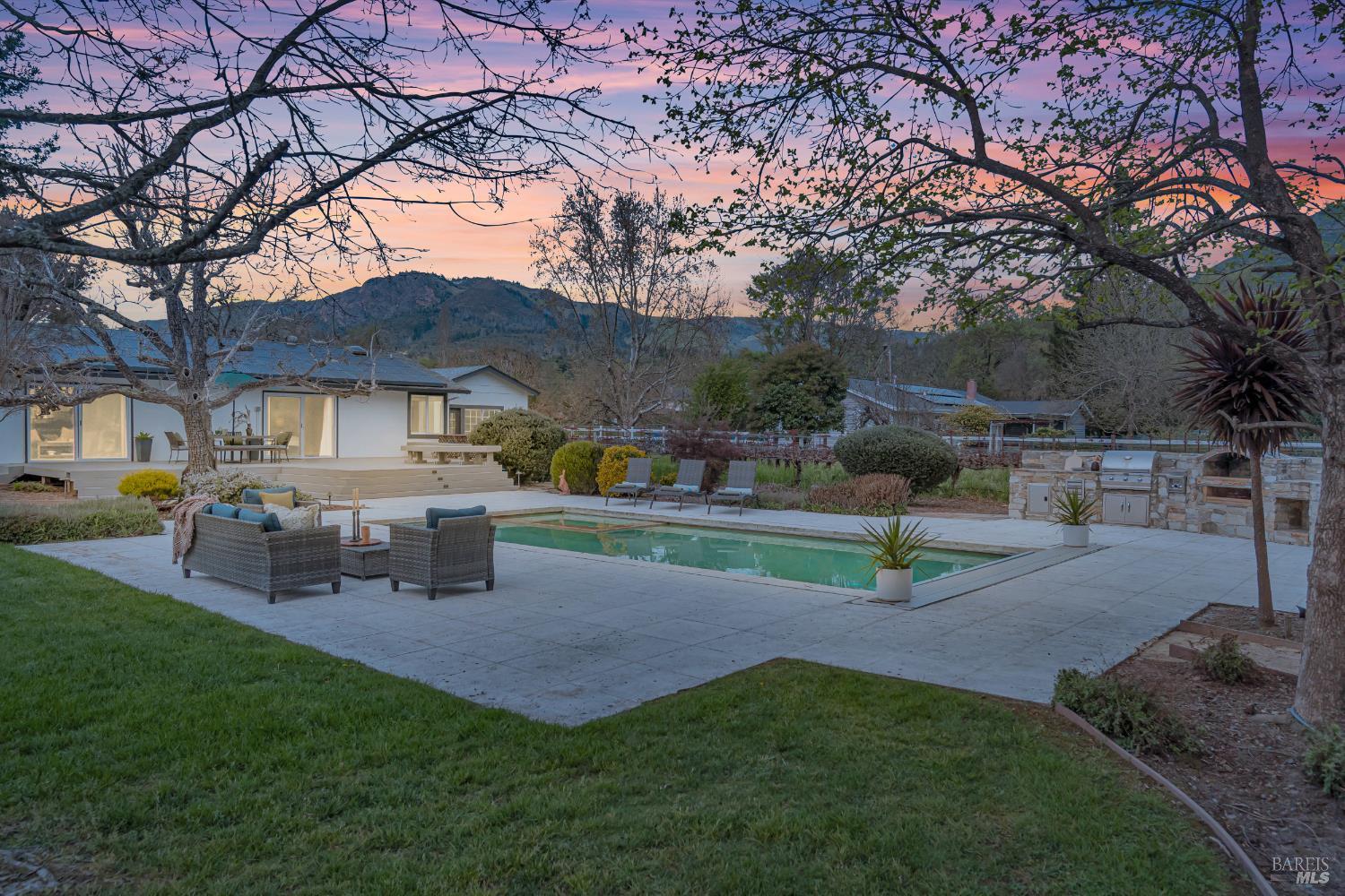 8854 Egg Farm Lane Kenwood CA 95452