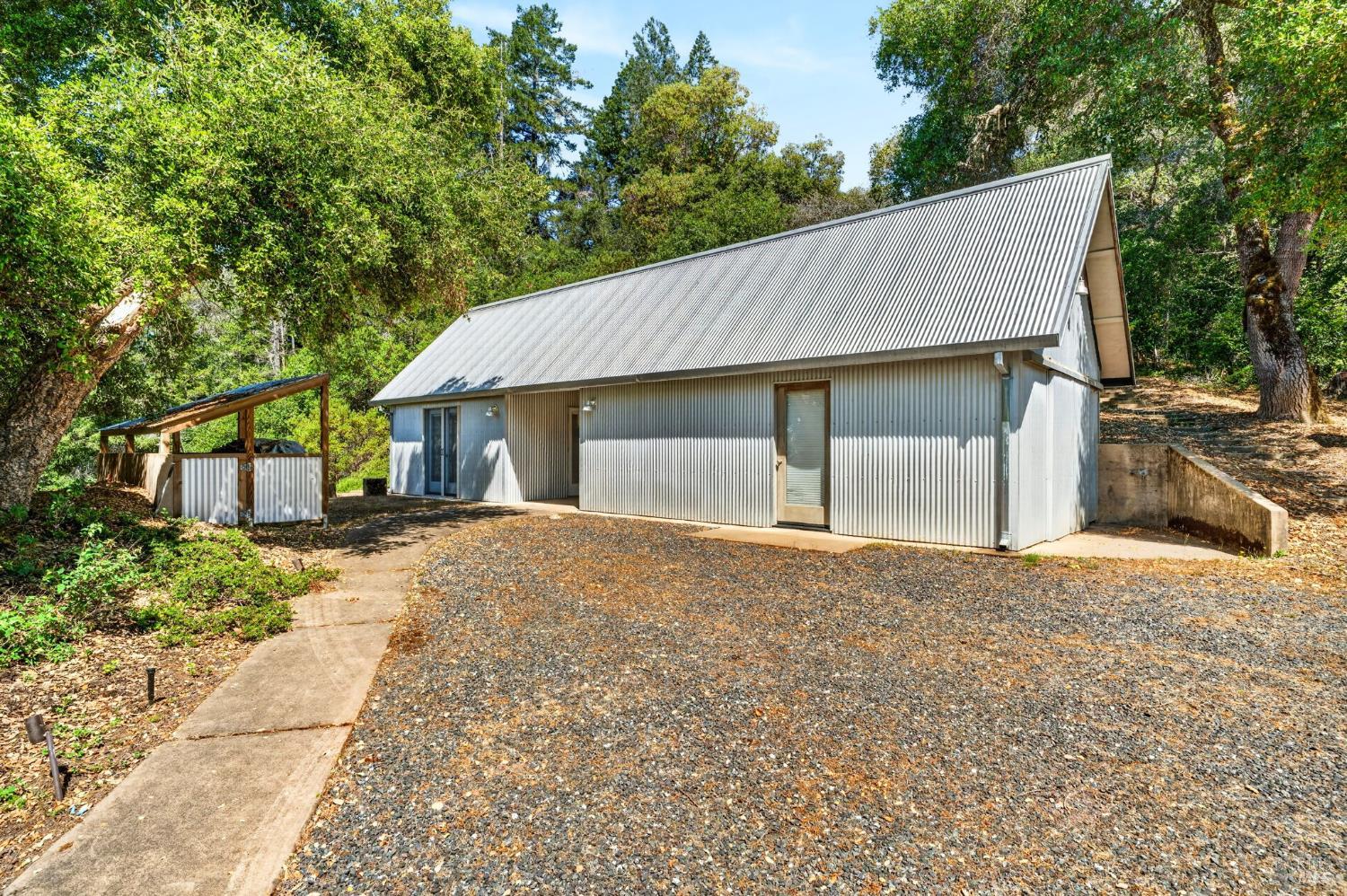 14931 Kramer Lane Philo CA 95466