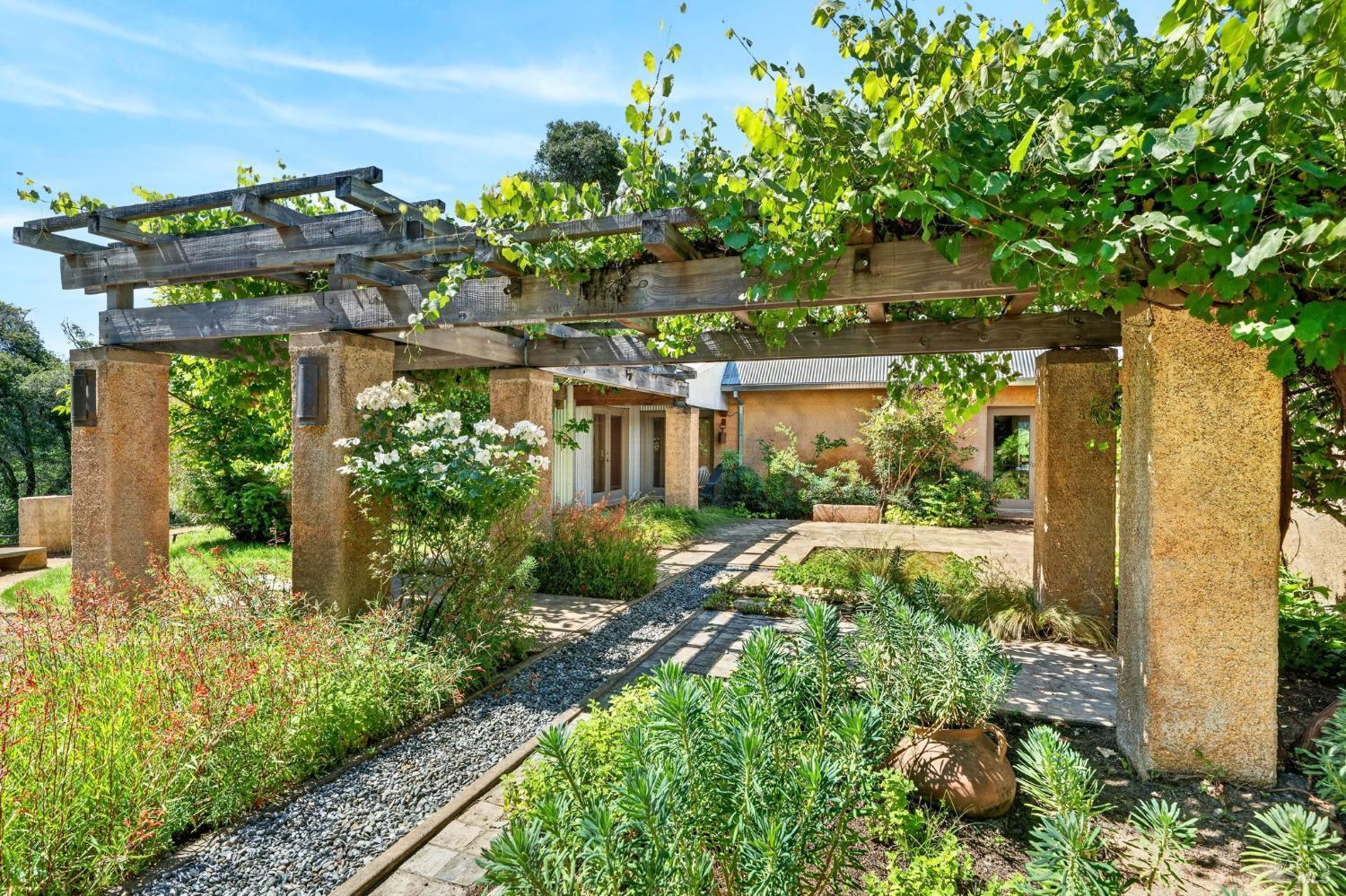 14931 Kramer Lane Philo CA 95466