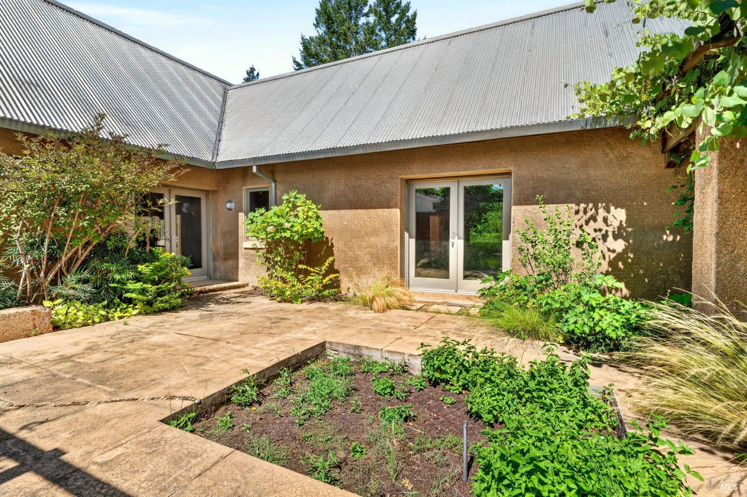 14931 Kramer Lane Philo CA 95466