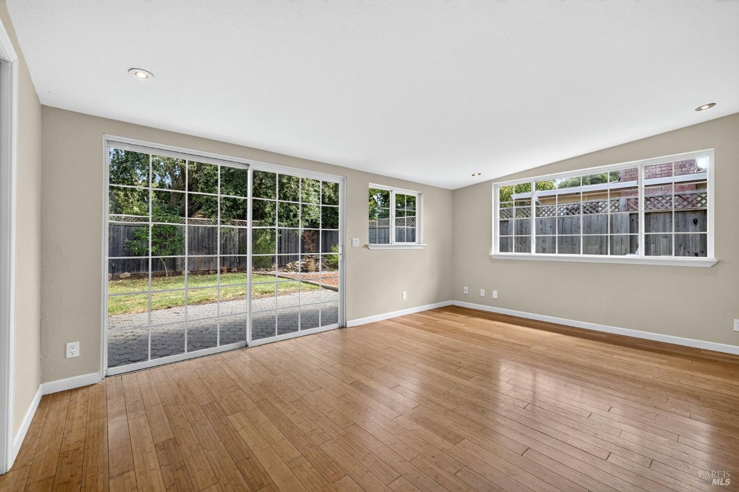 652 Corlano Avenue Santa Rosa CA 95404