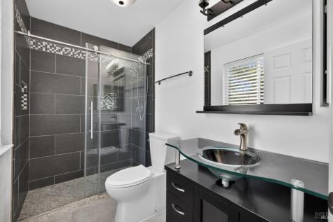 956 Kingwood Street Santa Rosa CA 95401