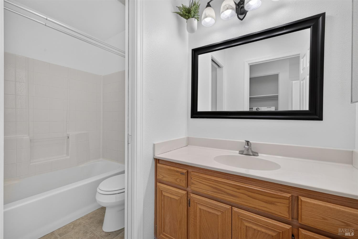 956 Kingwood Street Santa Rosa CA 95401