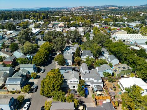 956 Kingwood Street Santa Rosa CA 95401
