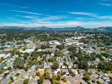 956 Kingwood Street Santa Rosa CA 95401