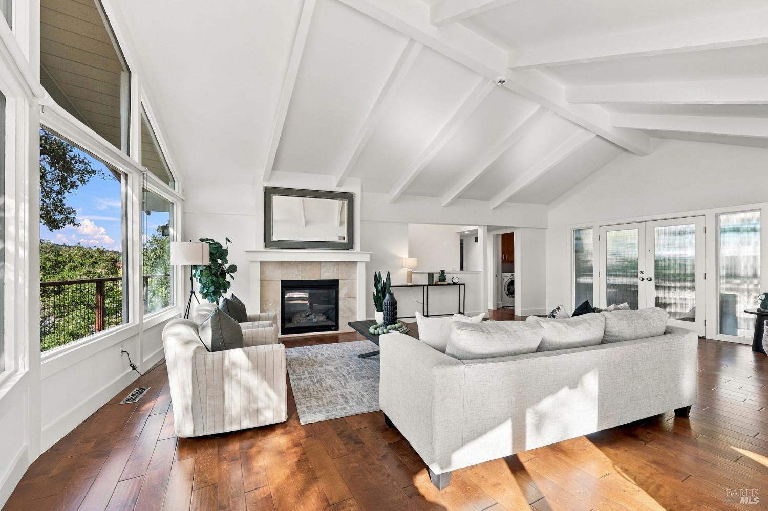 3465 Ridgeview Drive Santa Rosa CA 95404