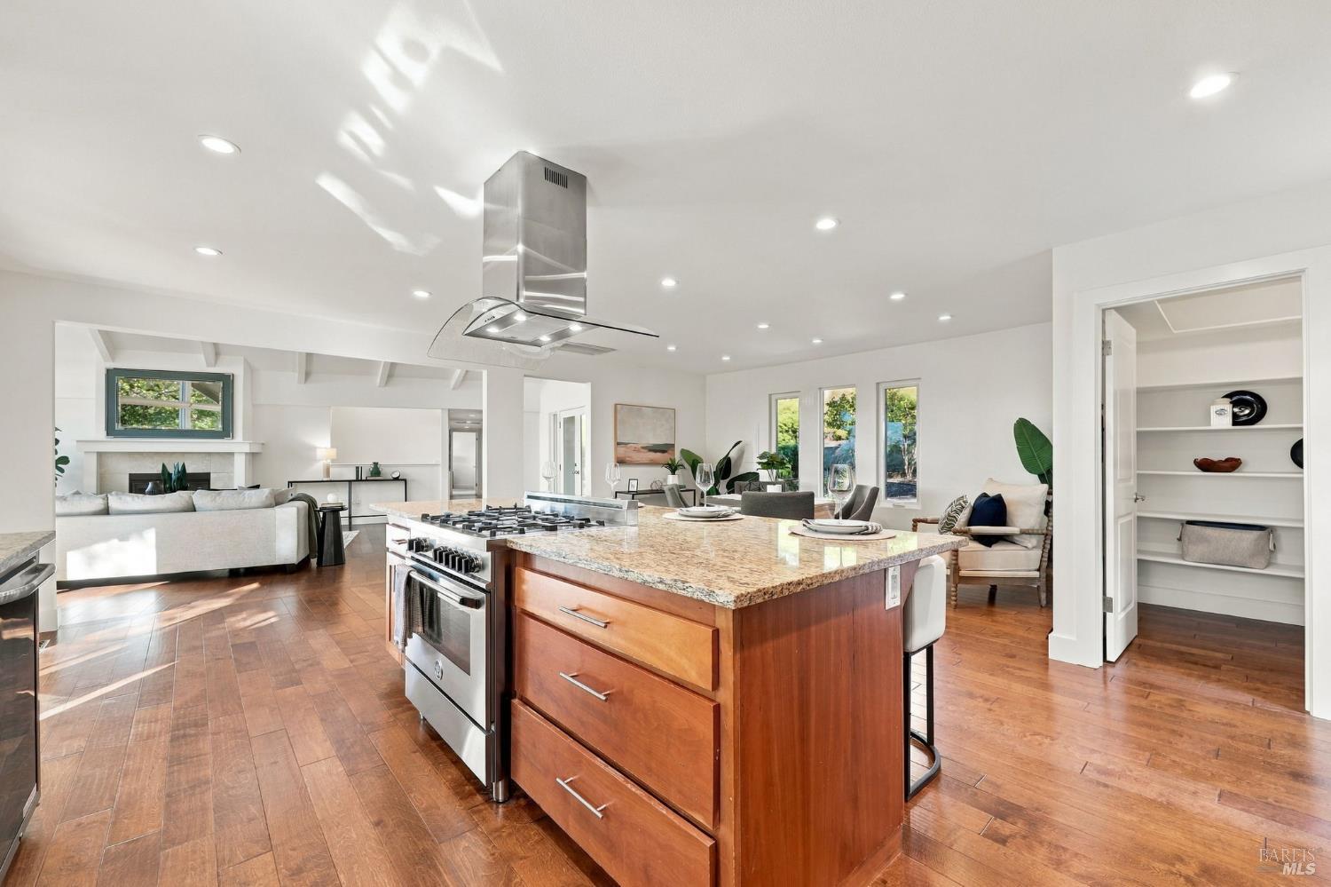 3465 Ridgeview Drive Santa Rosa CA 95404