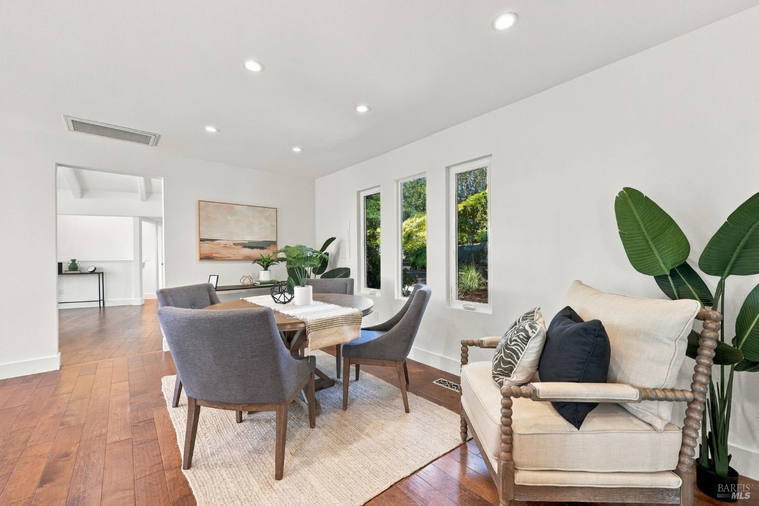 3465 Ridgeview Drive Santa Rosa CA 95404