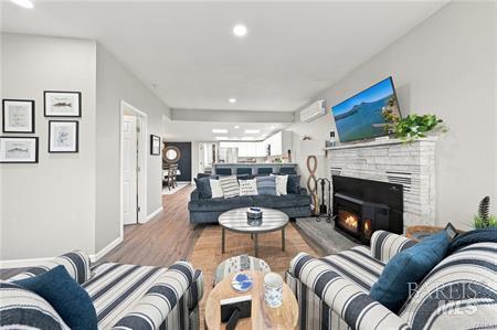 2890 Silverado Lane Clearlake CA 95422