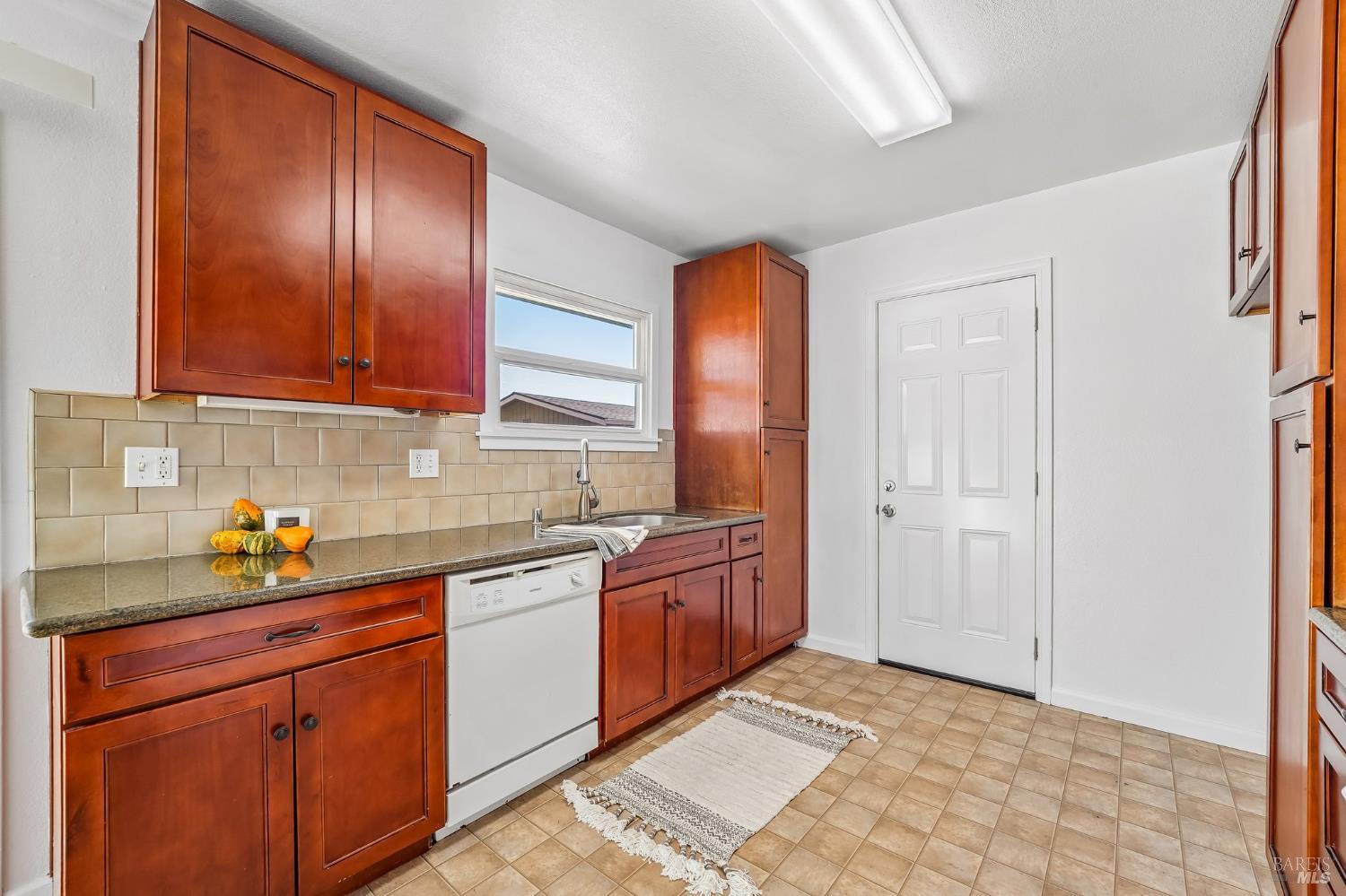 1492 Gloria Drive Santa Rosa CA 95407