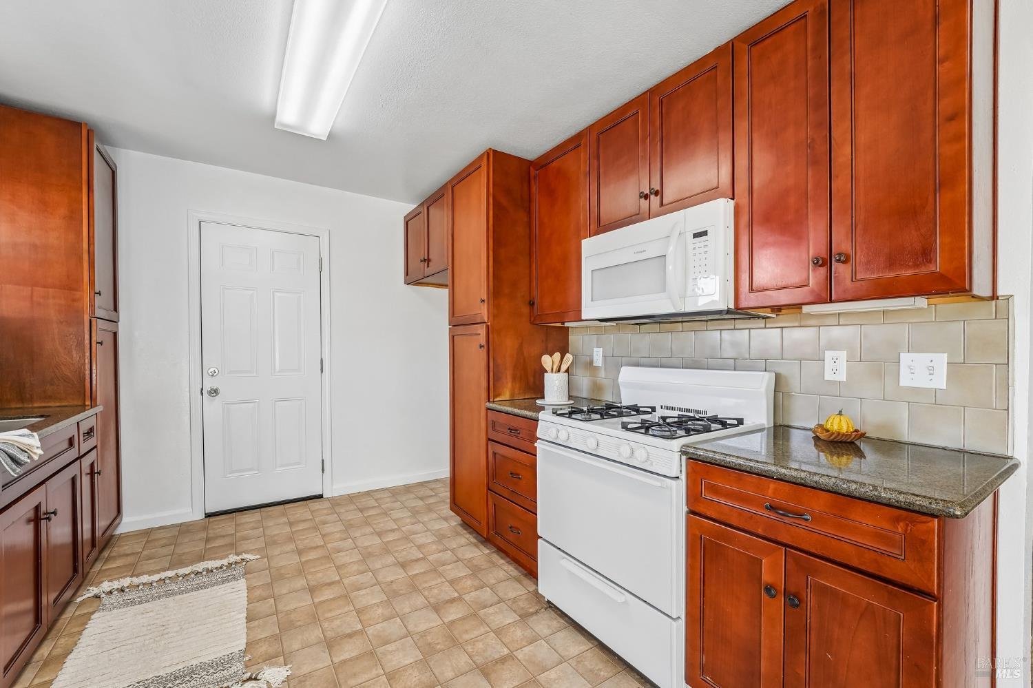 1492 Gloria Drive Santa Rosa CA 95407