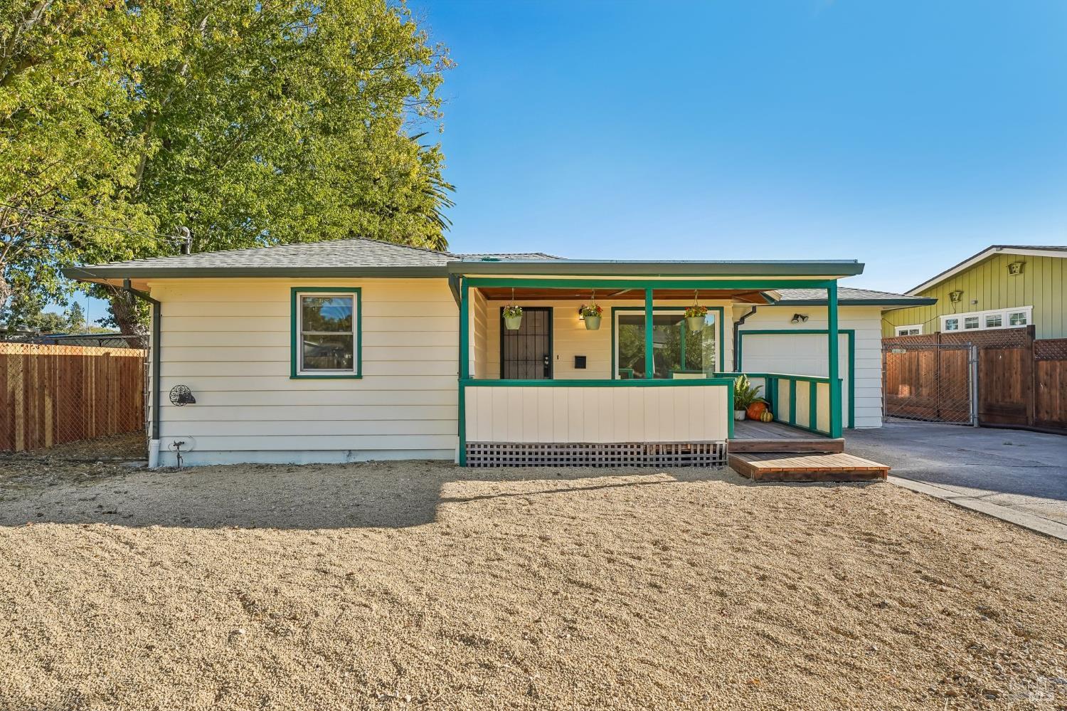 1492 Gloria Drive Santa Rosa CA 95407