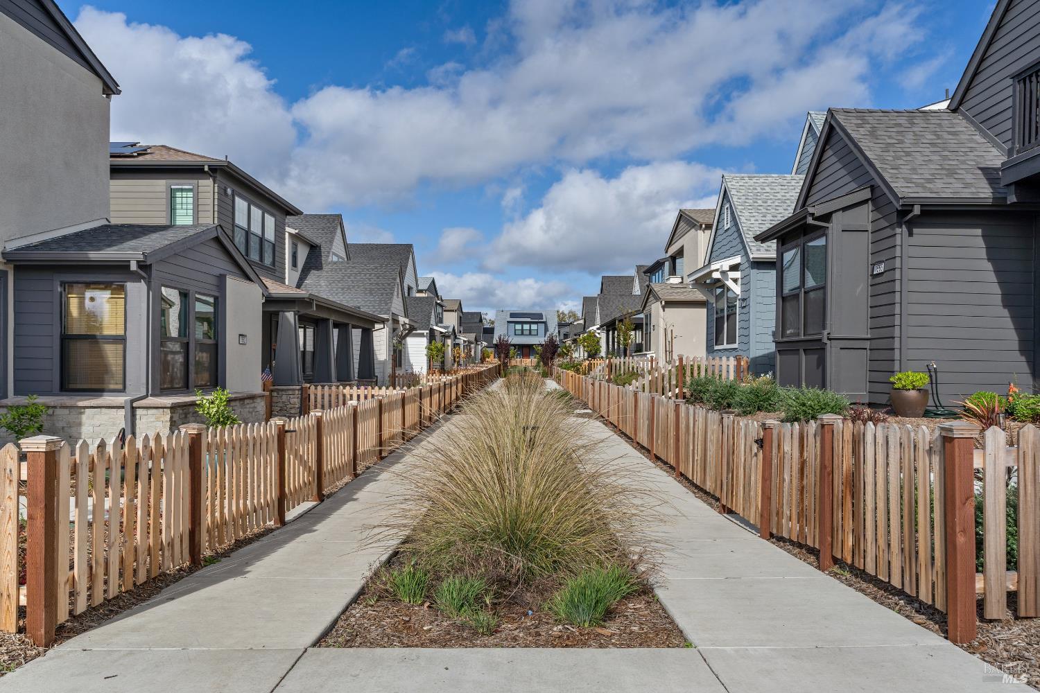 1594 NE Waterside Lane NE Rohnert Park CA 94928