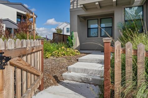 1594 NE Waterside Lane NE Rohnert Park CA 94928