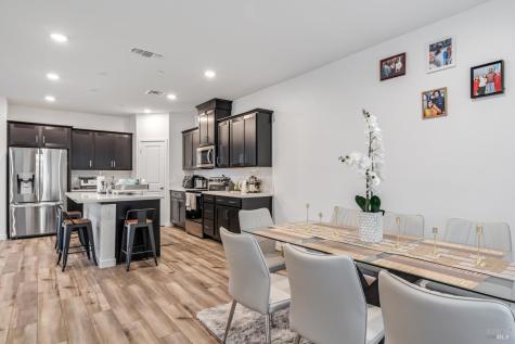 1594 NE Waterside Lane NE Rohnert Park CA 94928