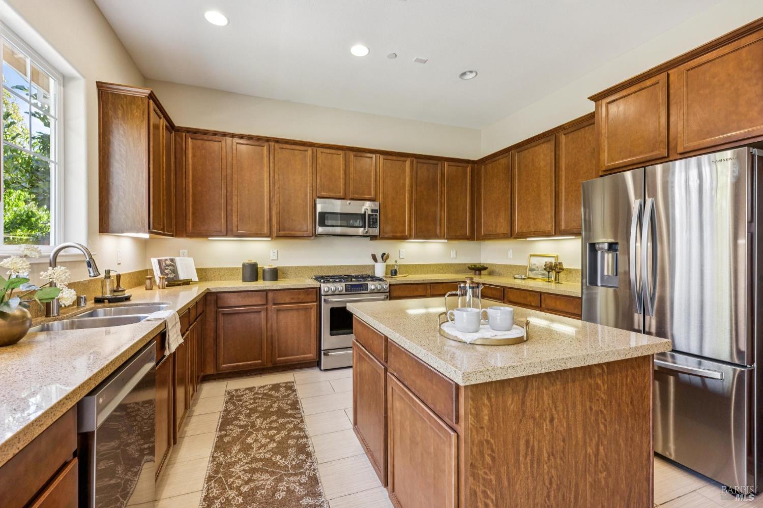 1688 Southview Drive Petaluma CA 94954