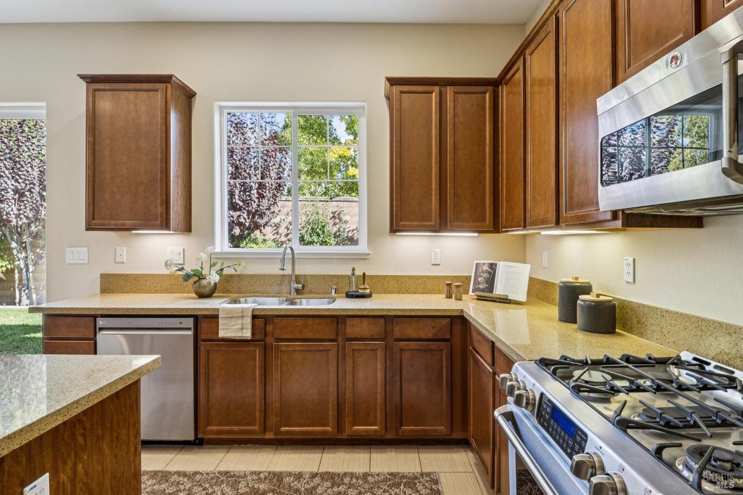1688 Southview Drive Petaluma CA 94954