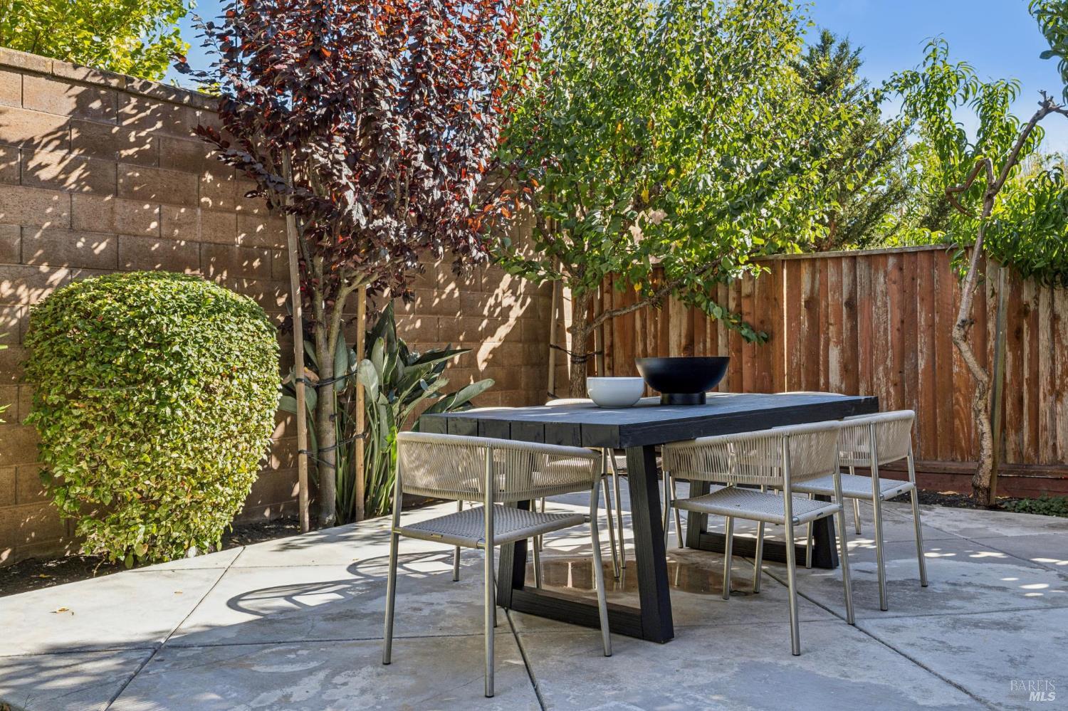 1688 Southview Drive Petaluma CA 94954