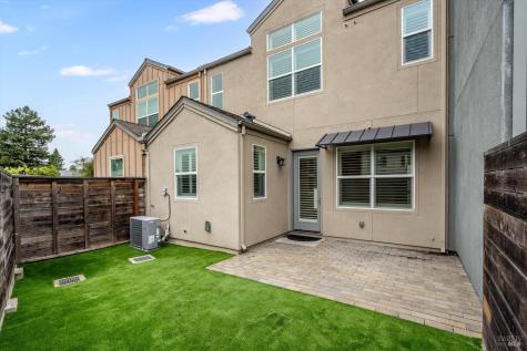 10 Birch Haven Way Santa Rosa CA 95407