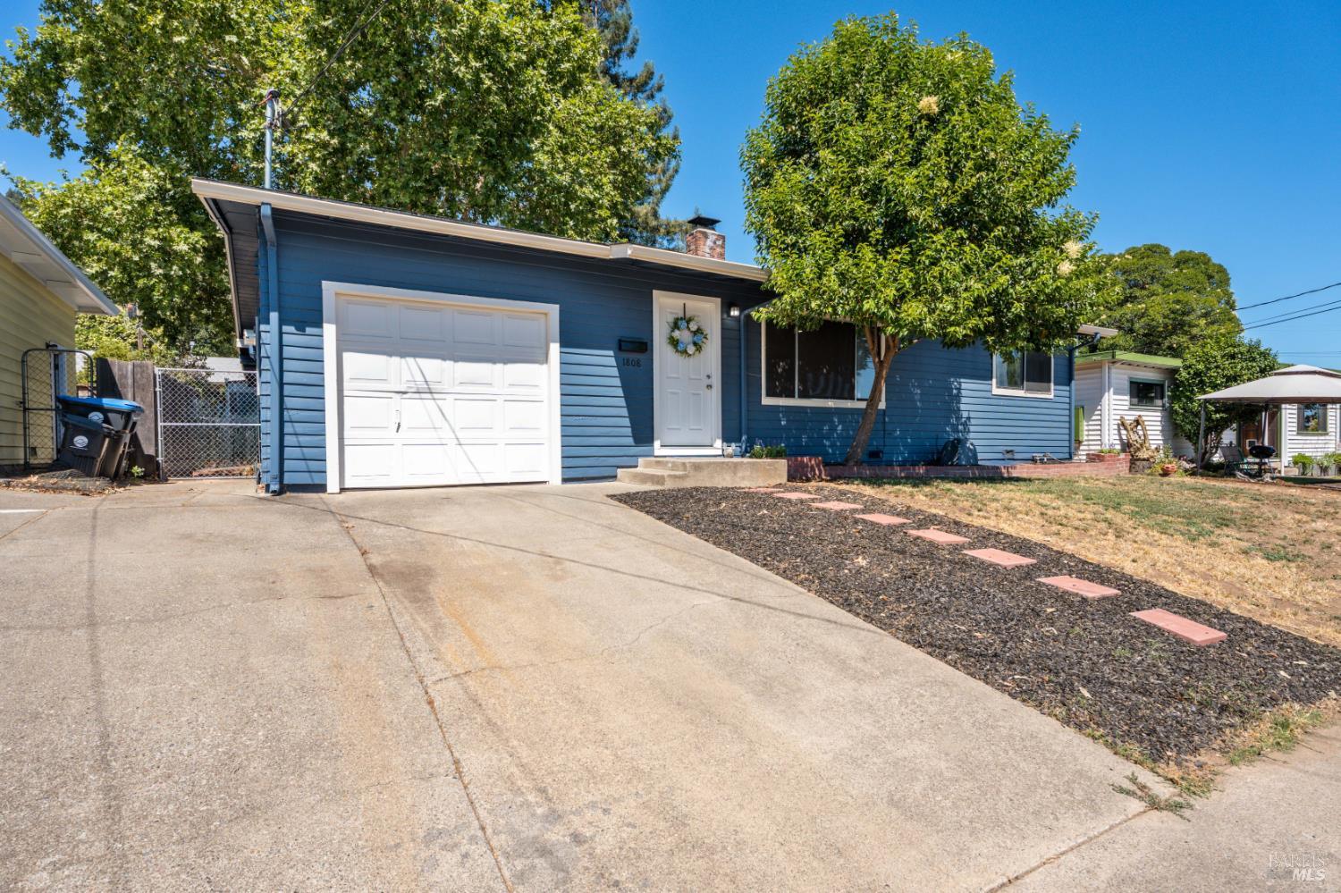 1808 S Dora Street Ukiah CA 95482