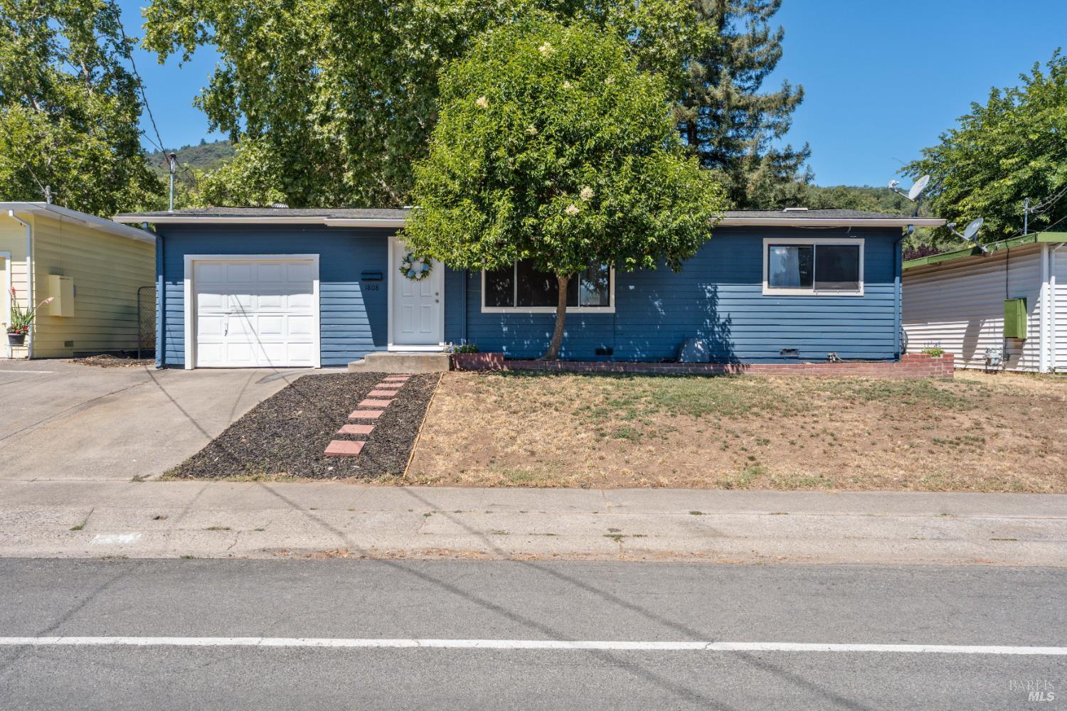 1808 S Dora Street Ukiah CA 95482