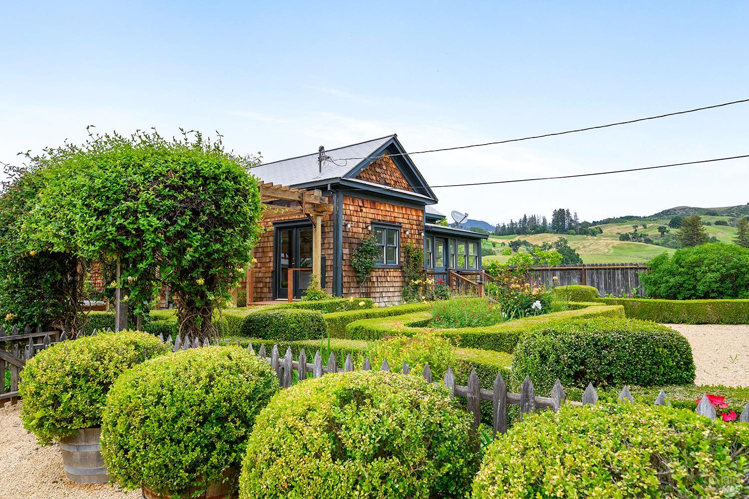 6003-6017 Red Winery Road Geyserville CA 95441