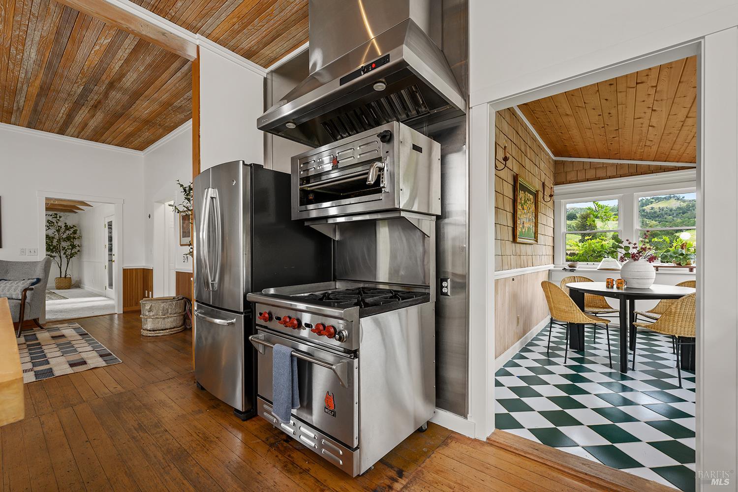 6003-6017 Red Winery Road Geyserville CA 95441