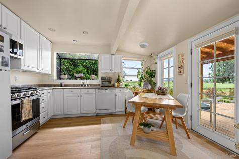 6003-6017 Red Winery Road Geyserville CA 95441
