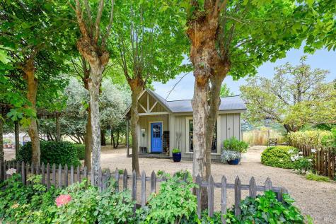 6003-6017 Red Winery Road Geyserville CA 95441