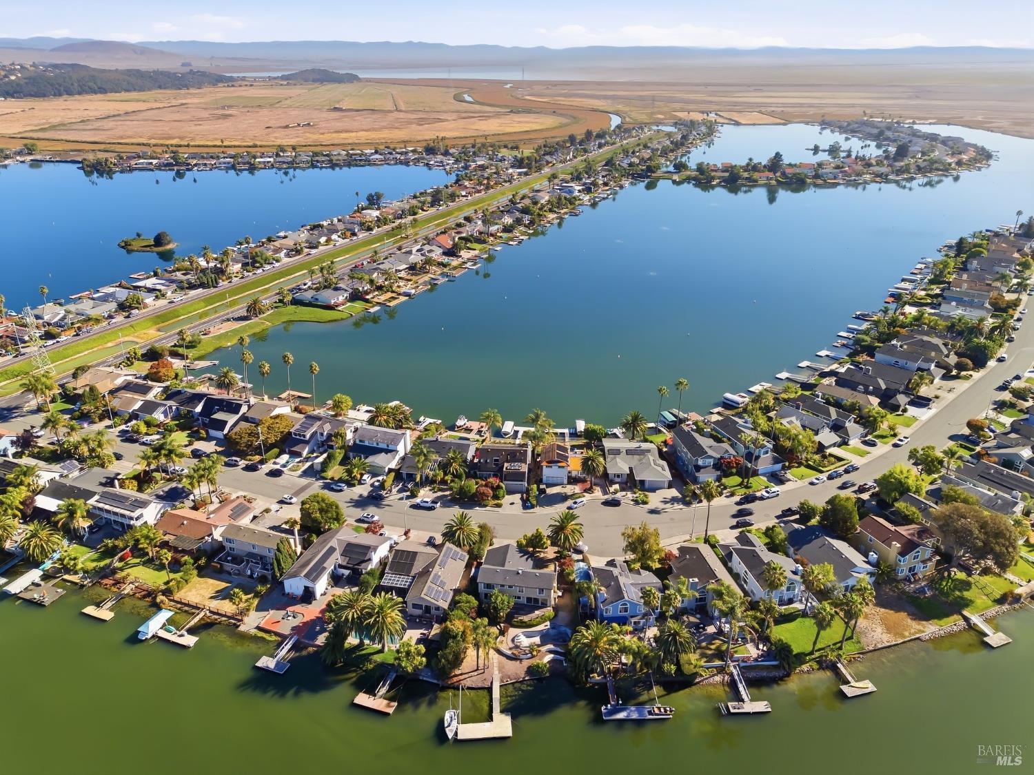 36 Del Oro Lagoon Novato CA 94949