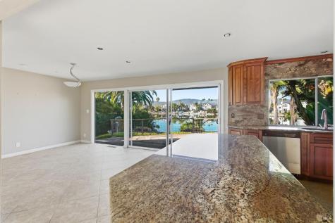 36 Del Oro Lagoon Novato CA 94949