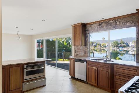 36 Del Oro Lagoon Novato CA 94949