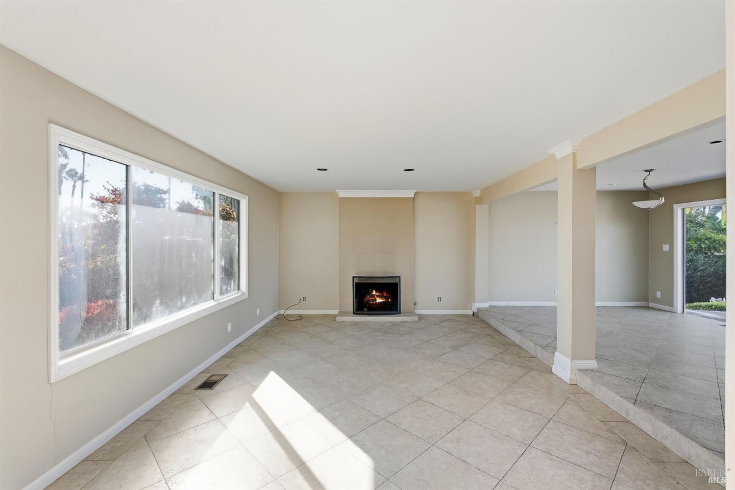 36 Del Oro Lagoon Novato CA 94949