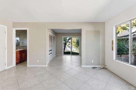 36 Del Oro Lagoon Novato CA 94949
